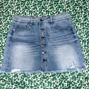 ✨NWT✨ American Eagle High rise denim mini skirt